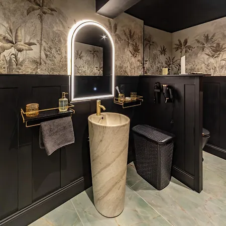 Le Havre De Pierres, Puy Du Fou * Mauleon